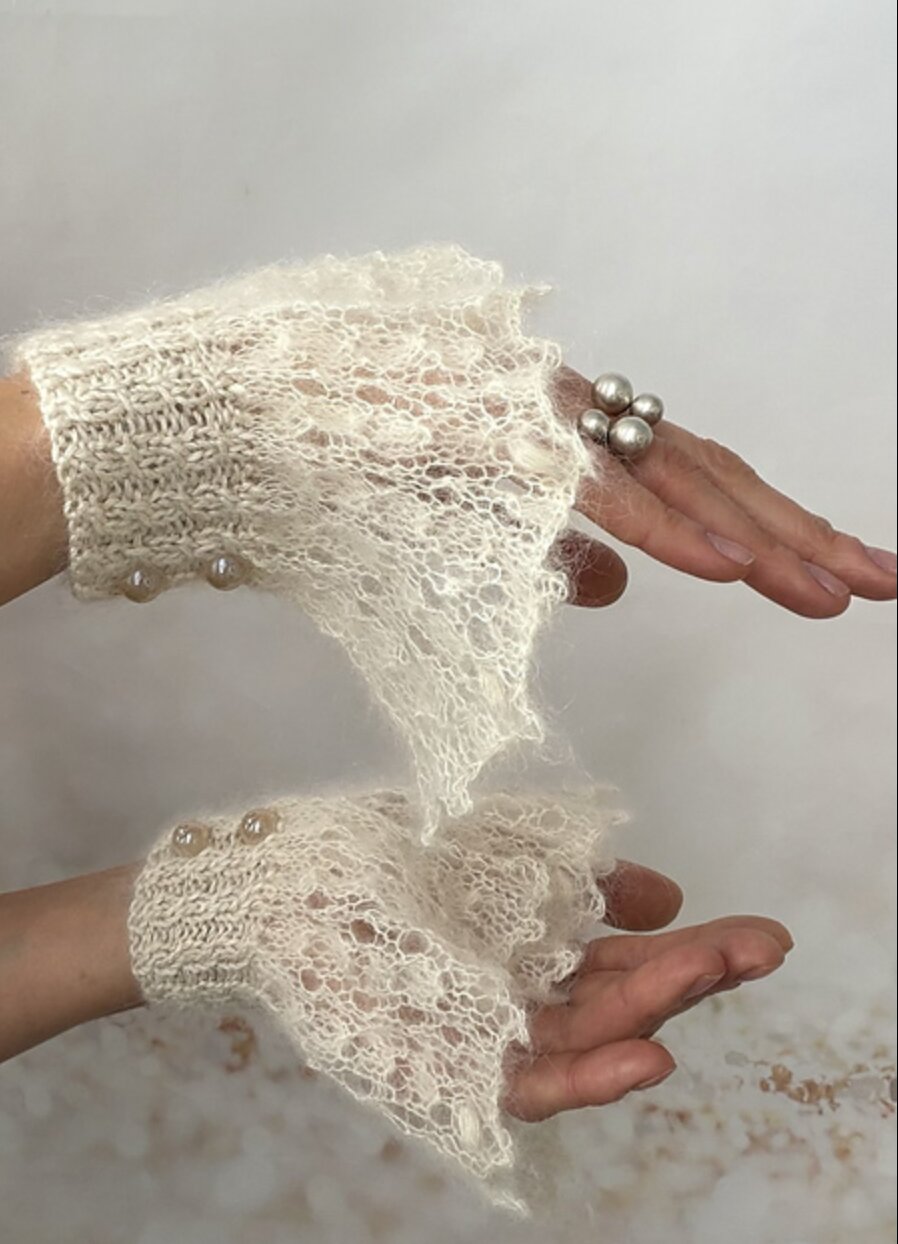 🖤 Novell Cuffs Wristlets Knitting Pattern PDF – Romantic Lace Wrist Cuffs