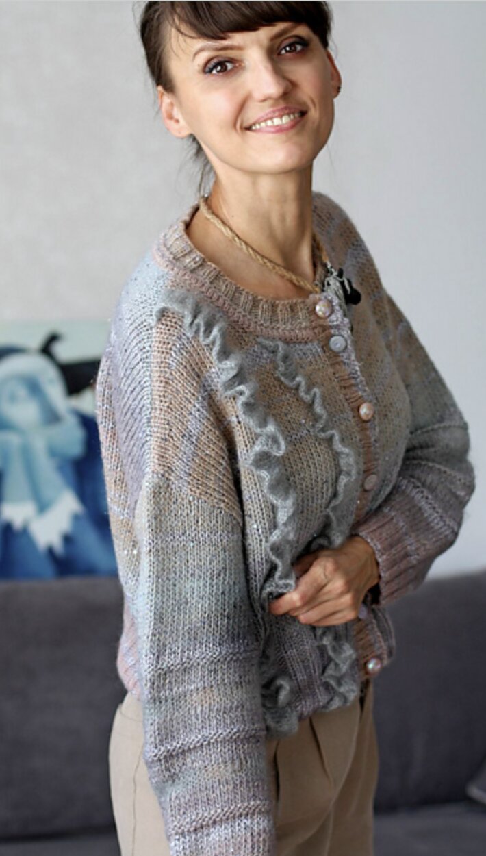 ☁️ Aurora Cardigan Knitting Pattern PDF – Cropped Oversized Ruffle Cardigan